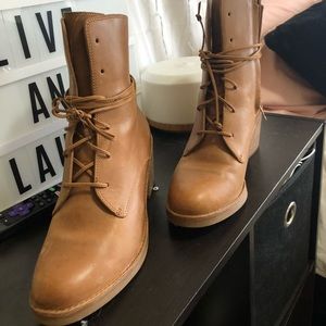 UGG Chelsea Boots Size 8!!